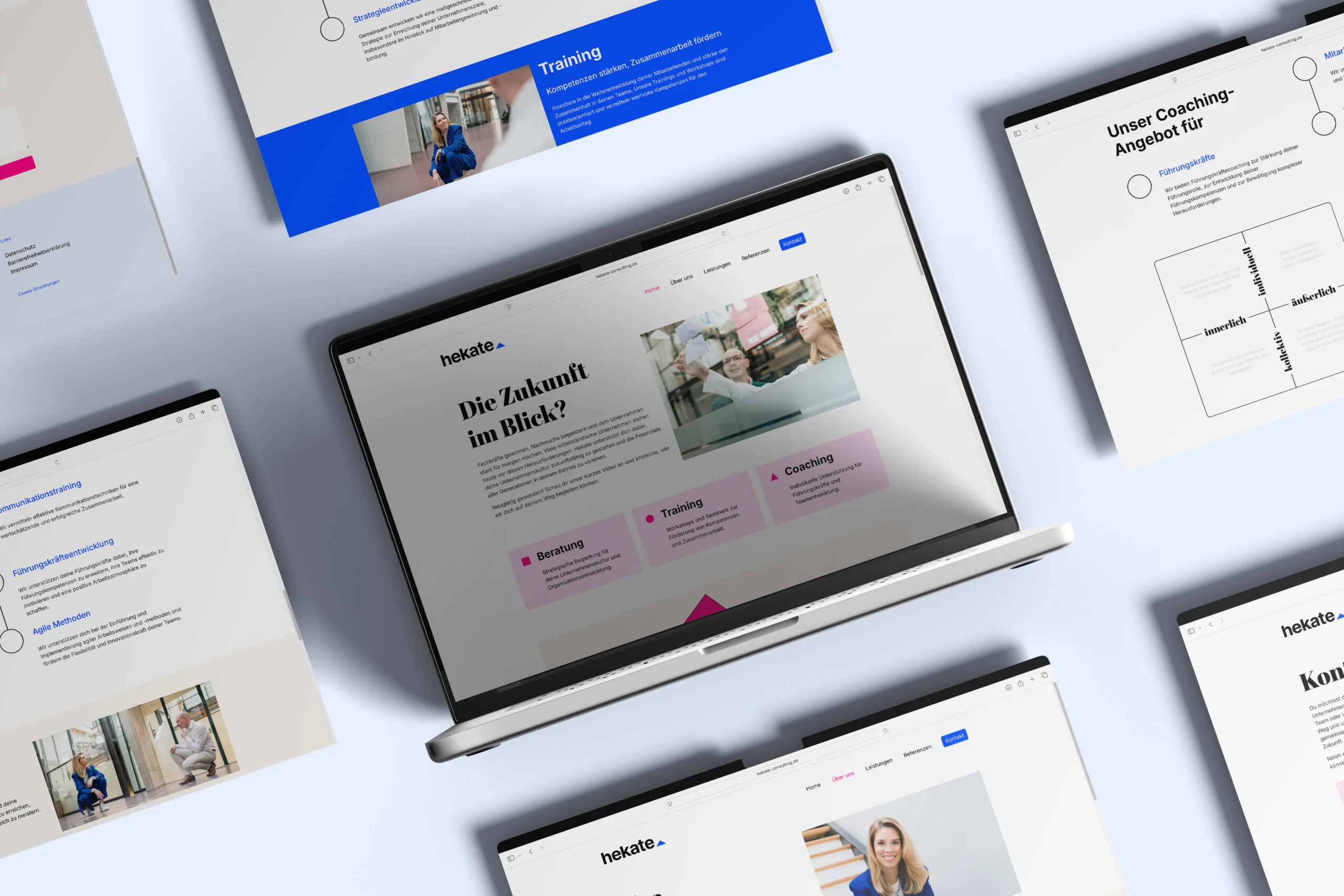 Mehrere Bildschirme zeigen die Landingpage und weitere Seiten der Hekate Consulting Website, die von Kontraste Agency GmbH erstellt wurde.