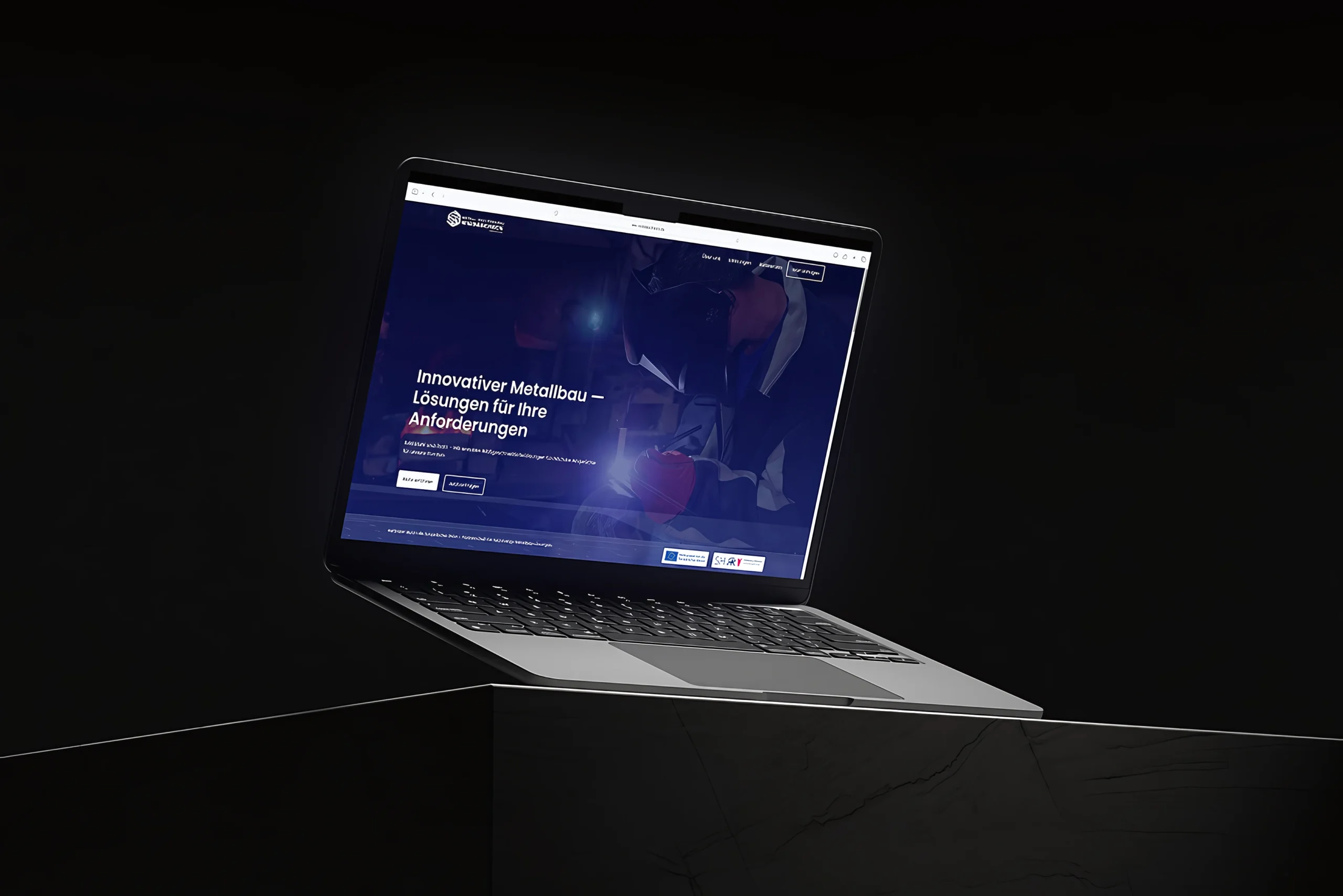 Laptop mit Website Mockup für MSW